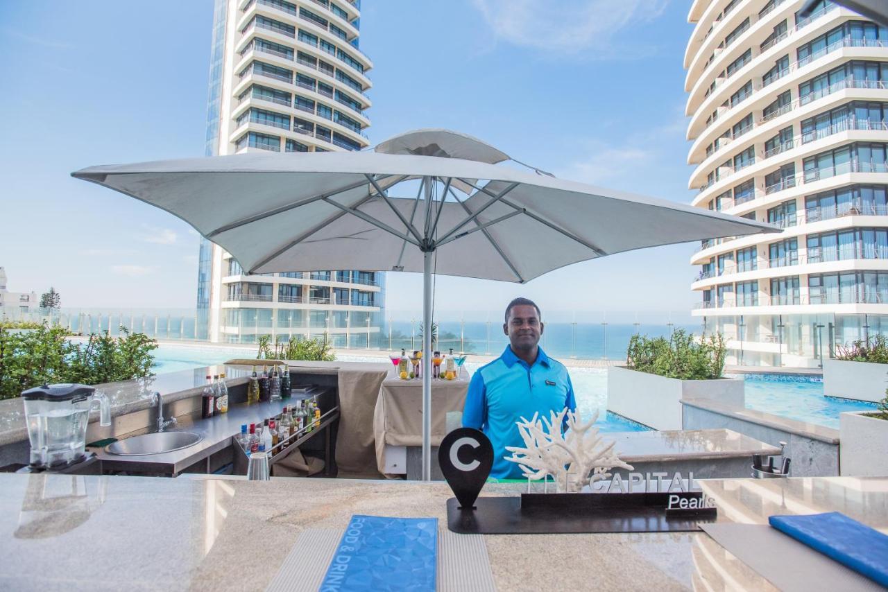 דורבן The Capital Pearls Hotel מראה חיצוני תמונה DJ at the pool