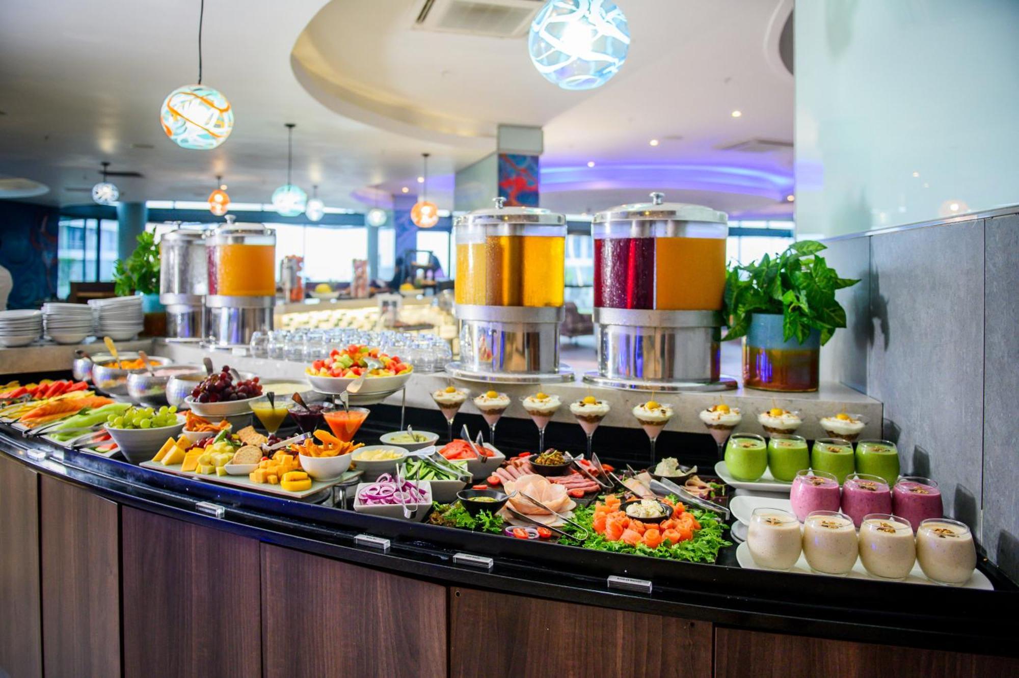 דורבן The Capital Pearls Hotel מראה חיצוני תמונה A salad bar